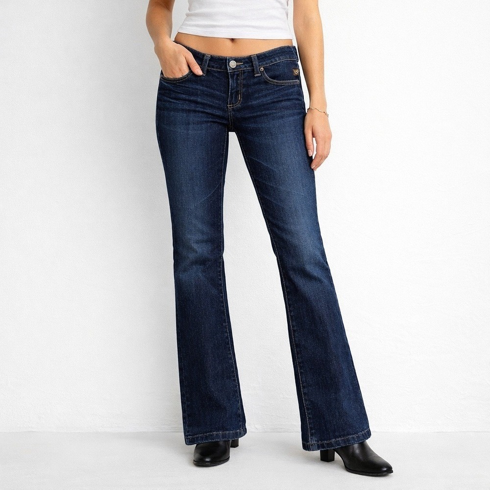 Serfontaine Dark Wash Bootcut Jeans Low Rise Long Inseam Size 29 Y2K Minx Style